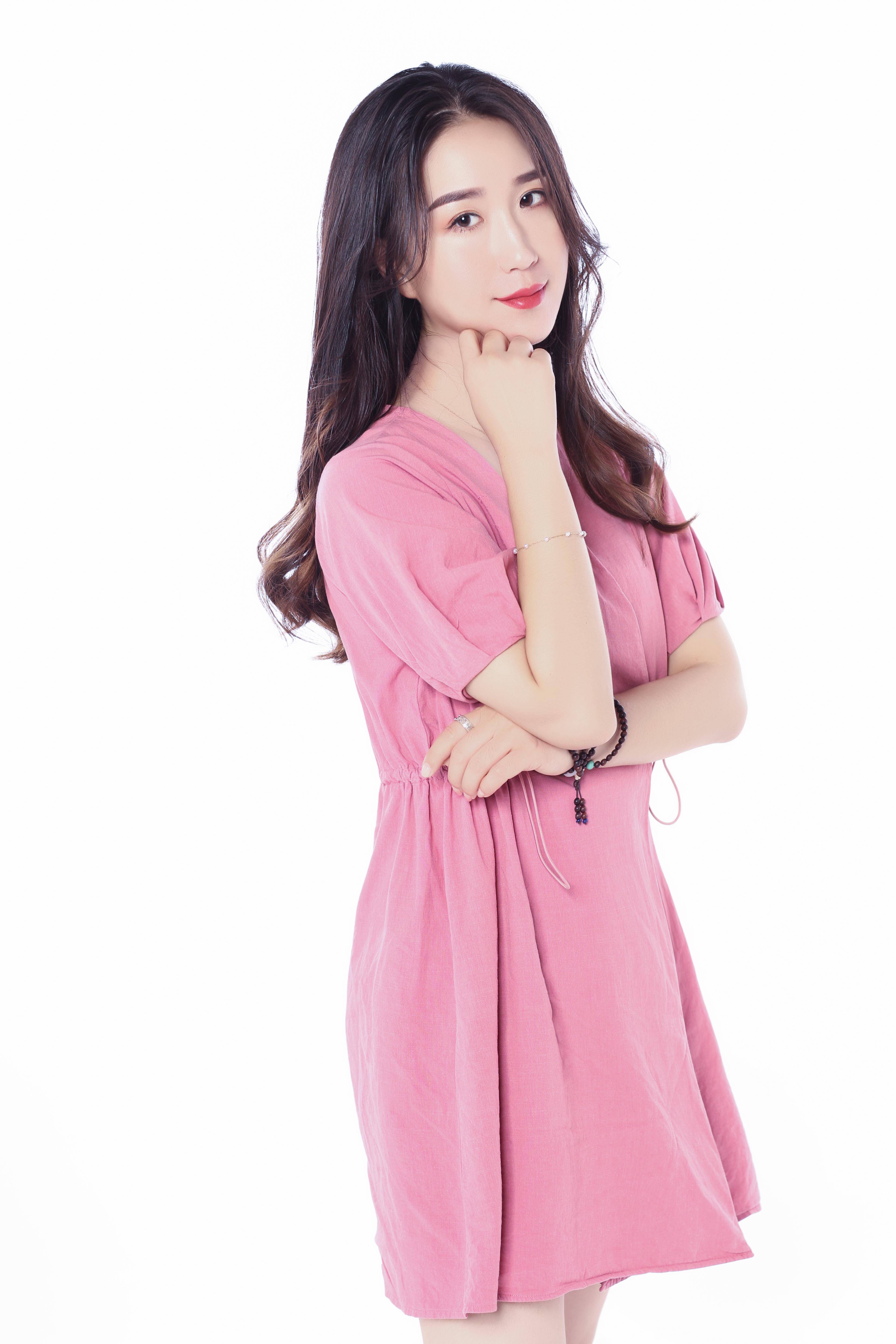 胡苗苗首席设计师